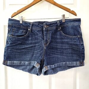 Unbranded Jean Shorts Size 18